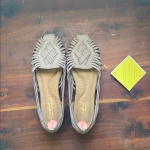 Natural sole flats